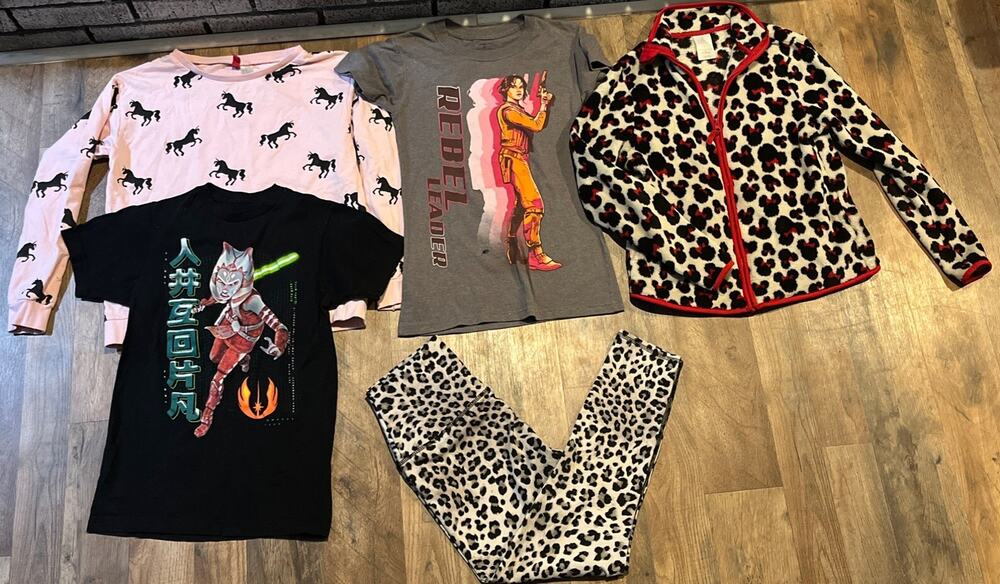Women’s Clothing Lot 5 Pieces Size Extra Small XS Divided Disney Store Star Wars